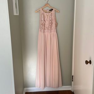 Lulu’s blush bridesmaid dress